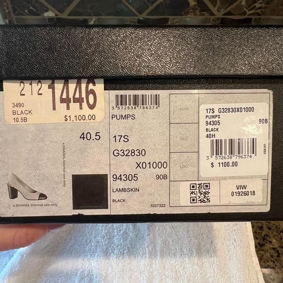 🔥🔥CHANEL🔥🔥 Gorgeous Black Lambskin Heels - Picture 6 of 16